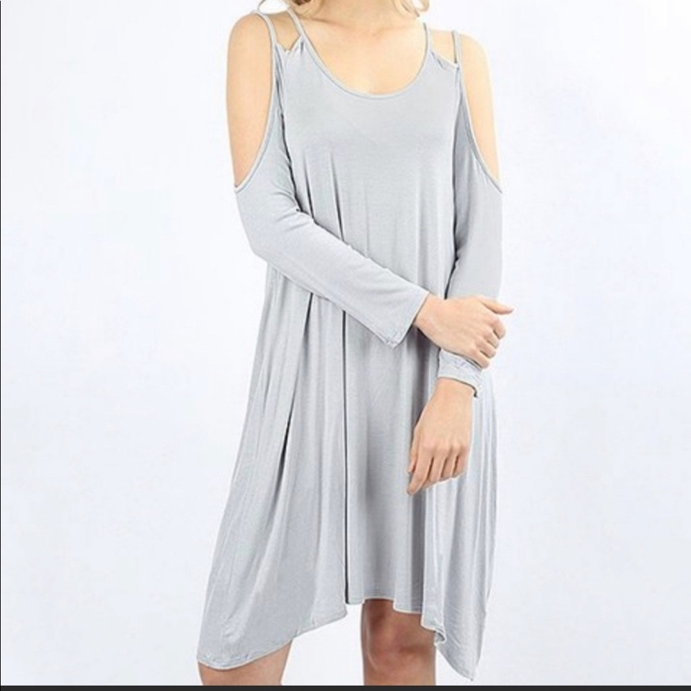 Zenana Outfitters Gray Cutout Tunic Dress Top L